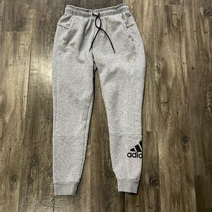 Adidas jogger sweats size S